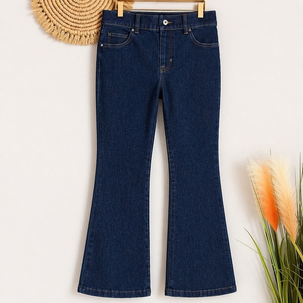 SPANX Original Everywhere High Waist Dark Wash Flare Jeans SZ Medium Minimalist - Picture 2 of 8